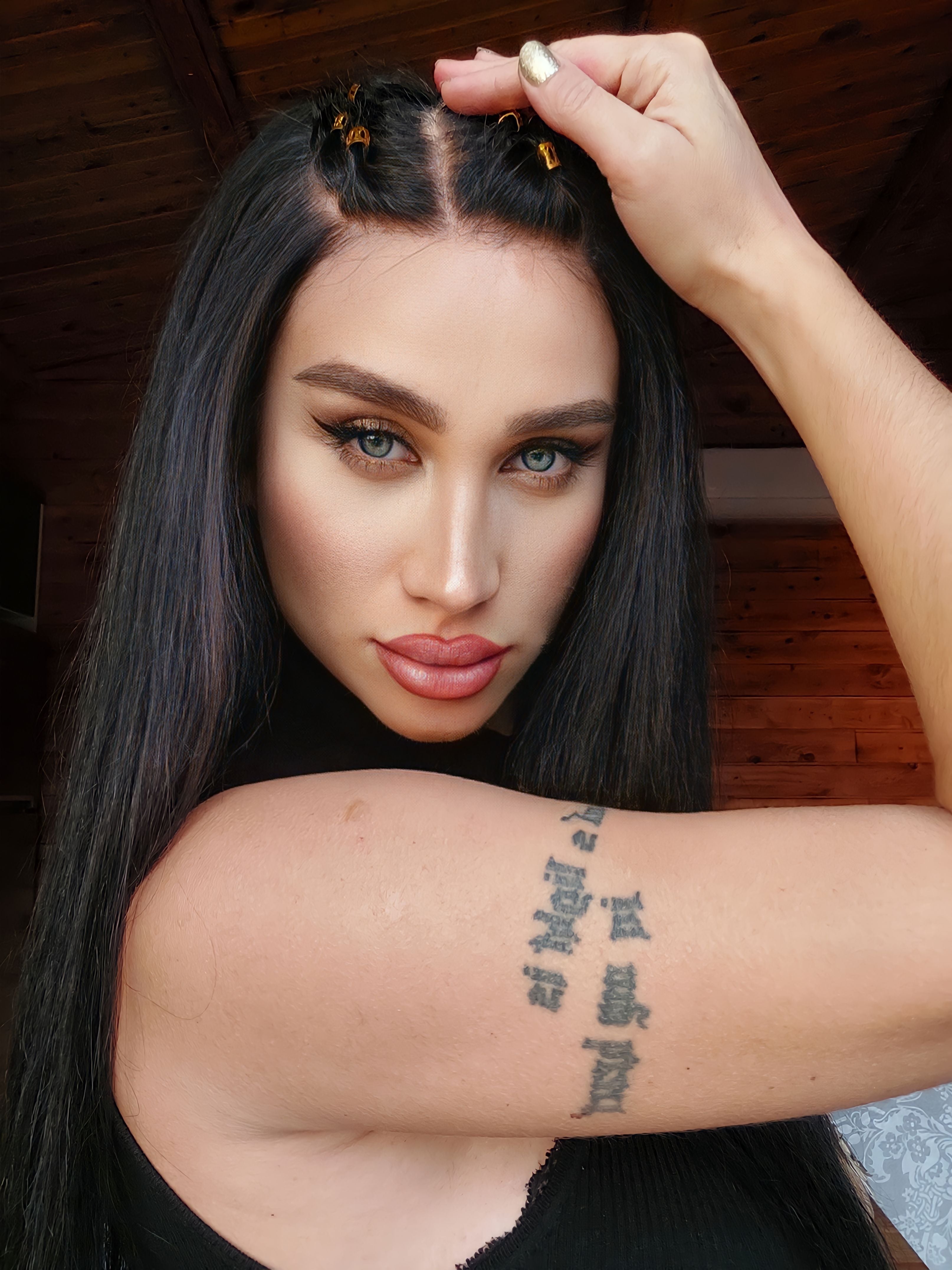 STEFANI NATUREL SİYAH HD  DANTEL PERUK ÜNİTESİ