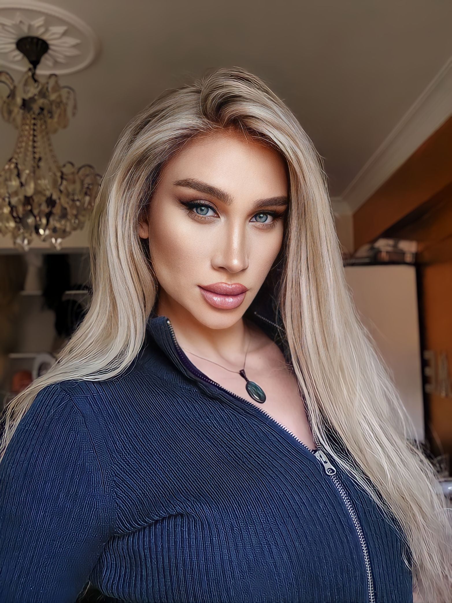 VALERY RUS SARIŞIN IŞILTILI  DANTEL PERUK ÜNİTESİ