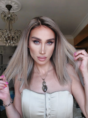 EMMA KUMRAL DİPLİ SARIŞIN RÖFLELİ DANTEL PERUK ÜNİTESİ