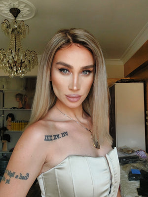 EMMA KUMRAL DİPLİ SARIŞIN RÖFLELİ DANTEL PERUK ÜNİTESİ