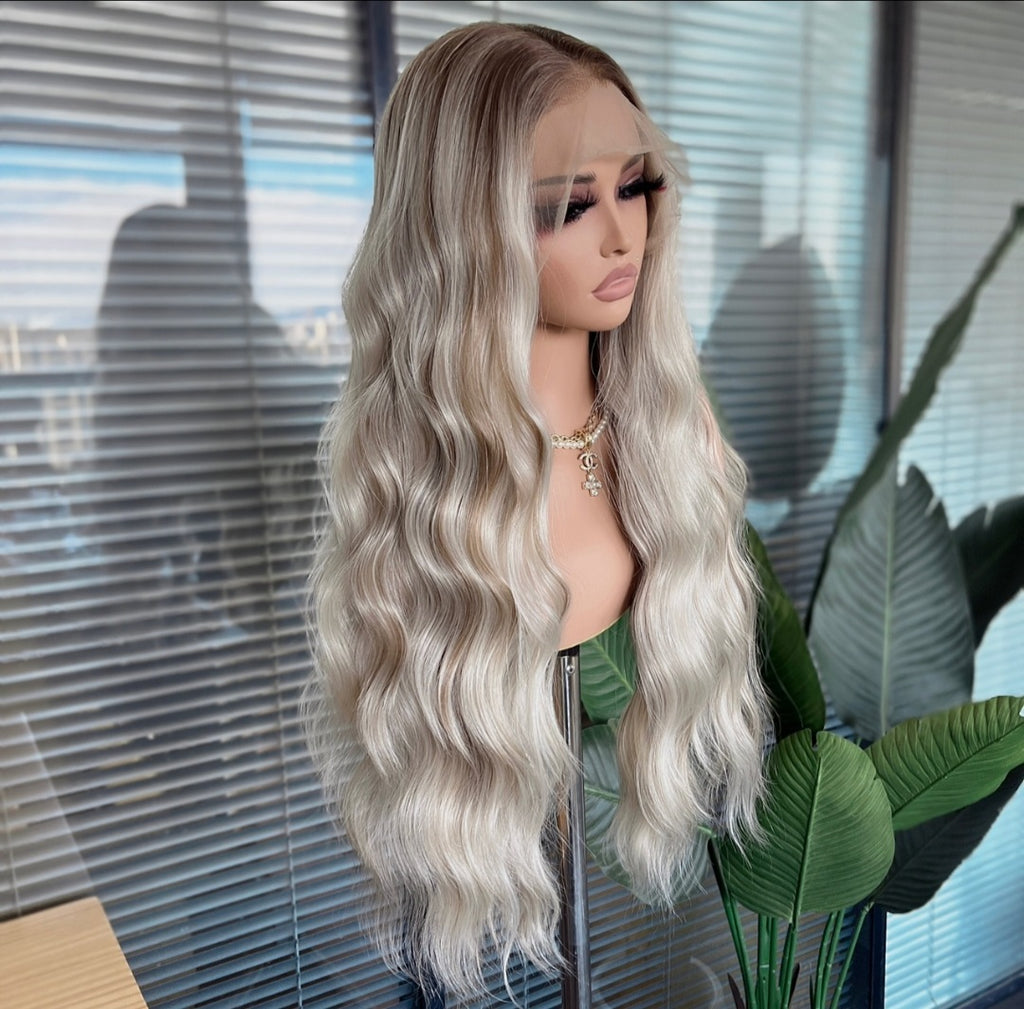 GIORGIA BUZ  SARIŞIN BALYAJLI DALGALI PROTEIN FIBER SENTETİK DANTEL PERUK ÜNİTESİ