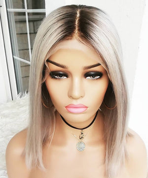 KIM K. GRİ SARIŞIN BOB RÖFLELİ DANTEL PERUK ÜNİTESİ