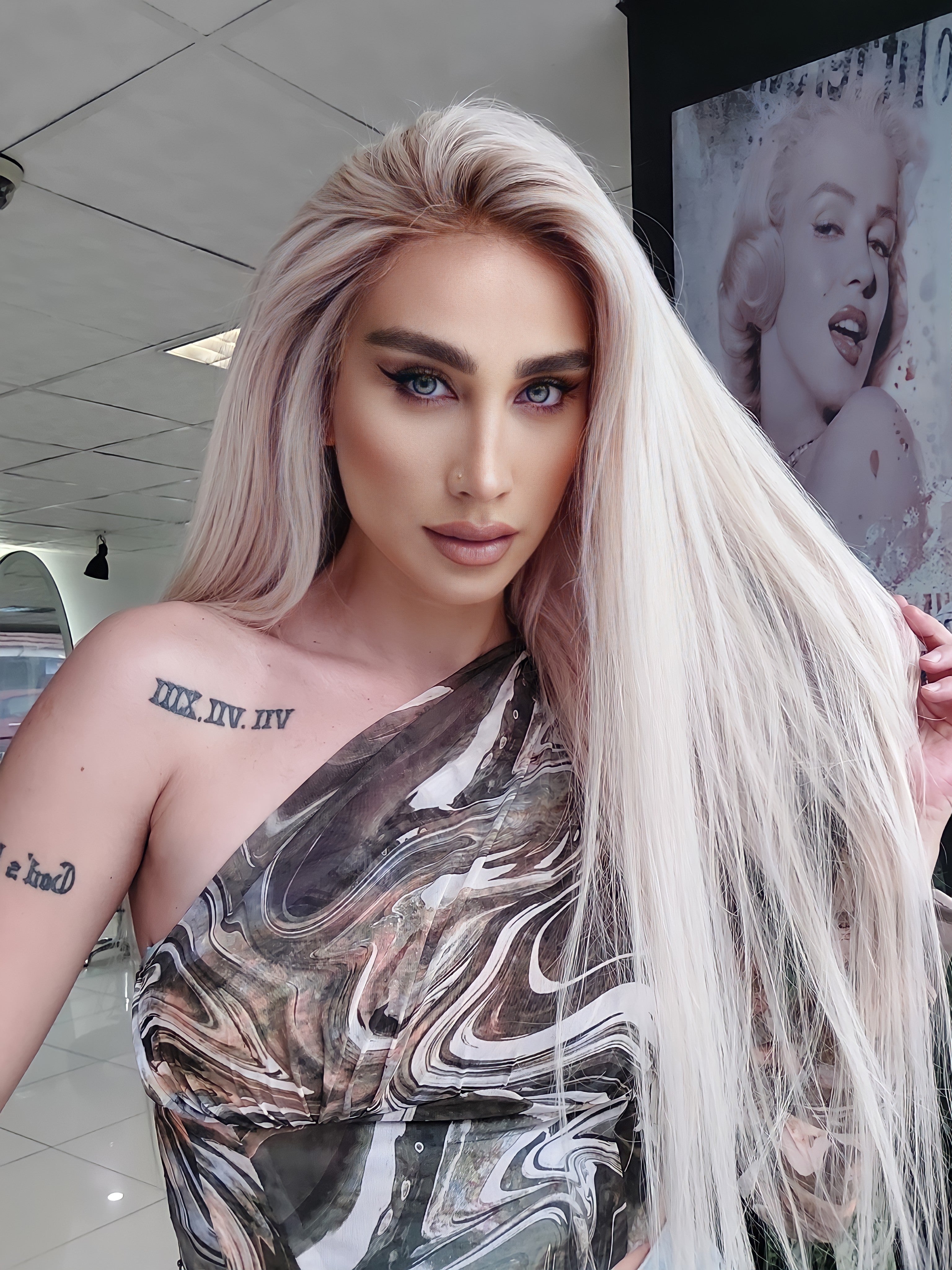 GLAM ROSE BUZ SARIŞIN DİP RÖFLELİ DANTEL PERUK ÜNİTESİ
