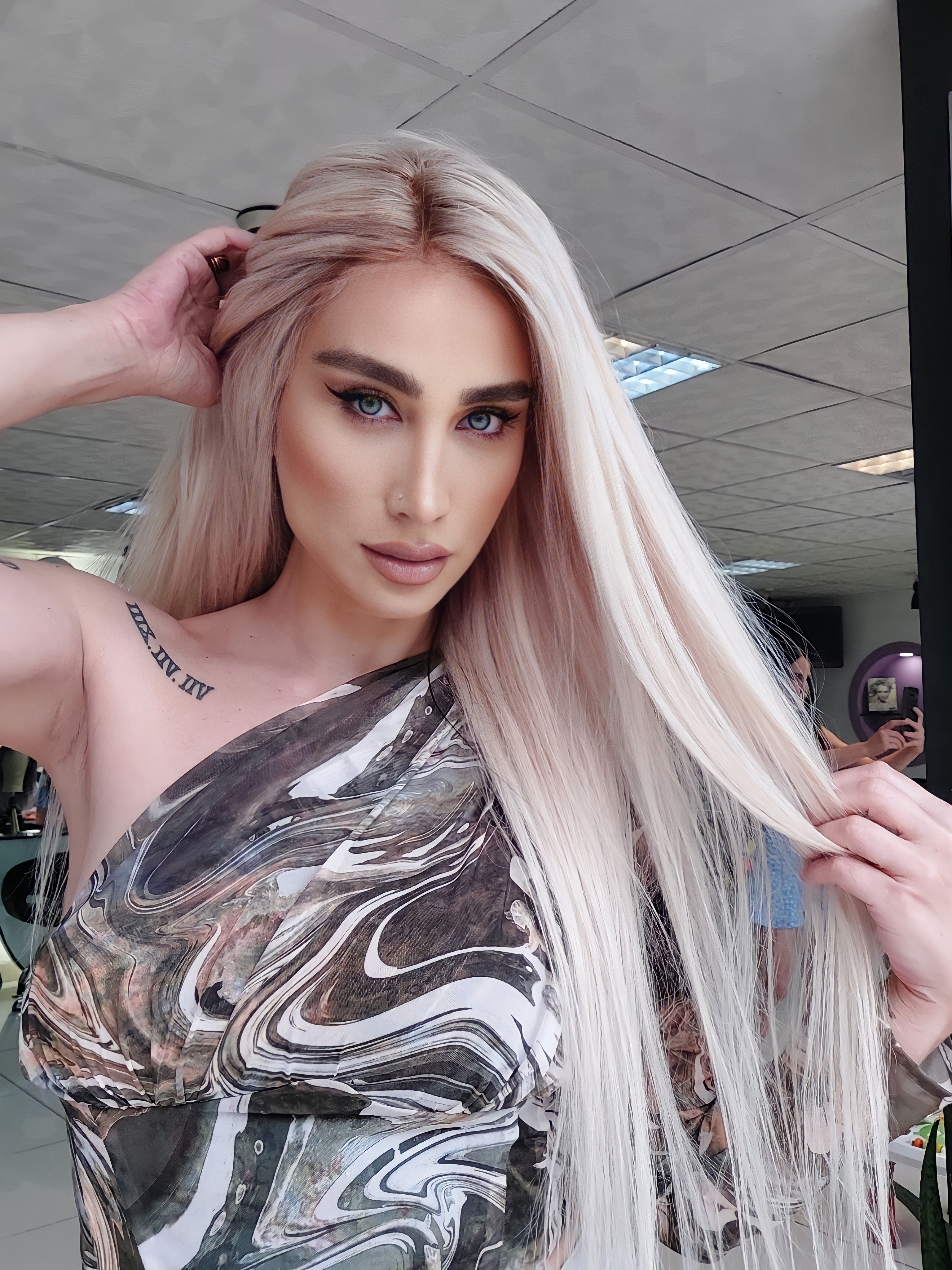 GLAM ROSE BUZ SARIŞIN DİP RÖFLELİ DANTEL PERUK ÜNİTESİ