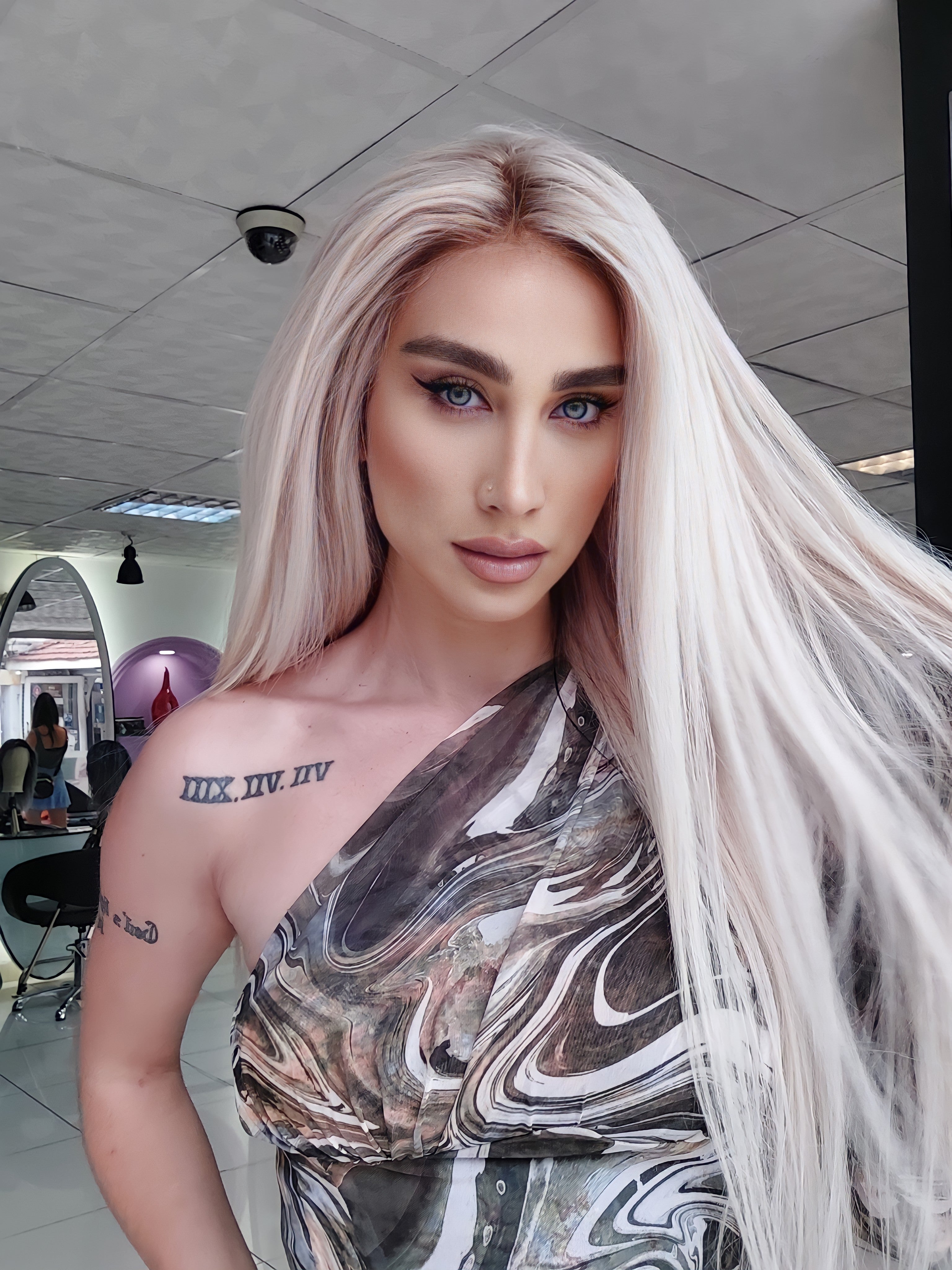 GLAM ROSE BUZ SARIŞIN DİP RÖFLELİ DANTEL PERUK ÜNİTESİ