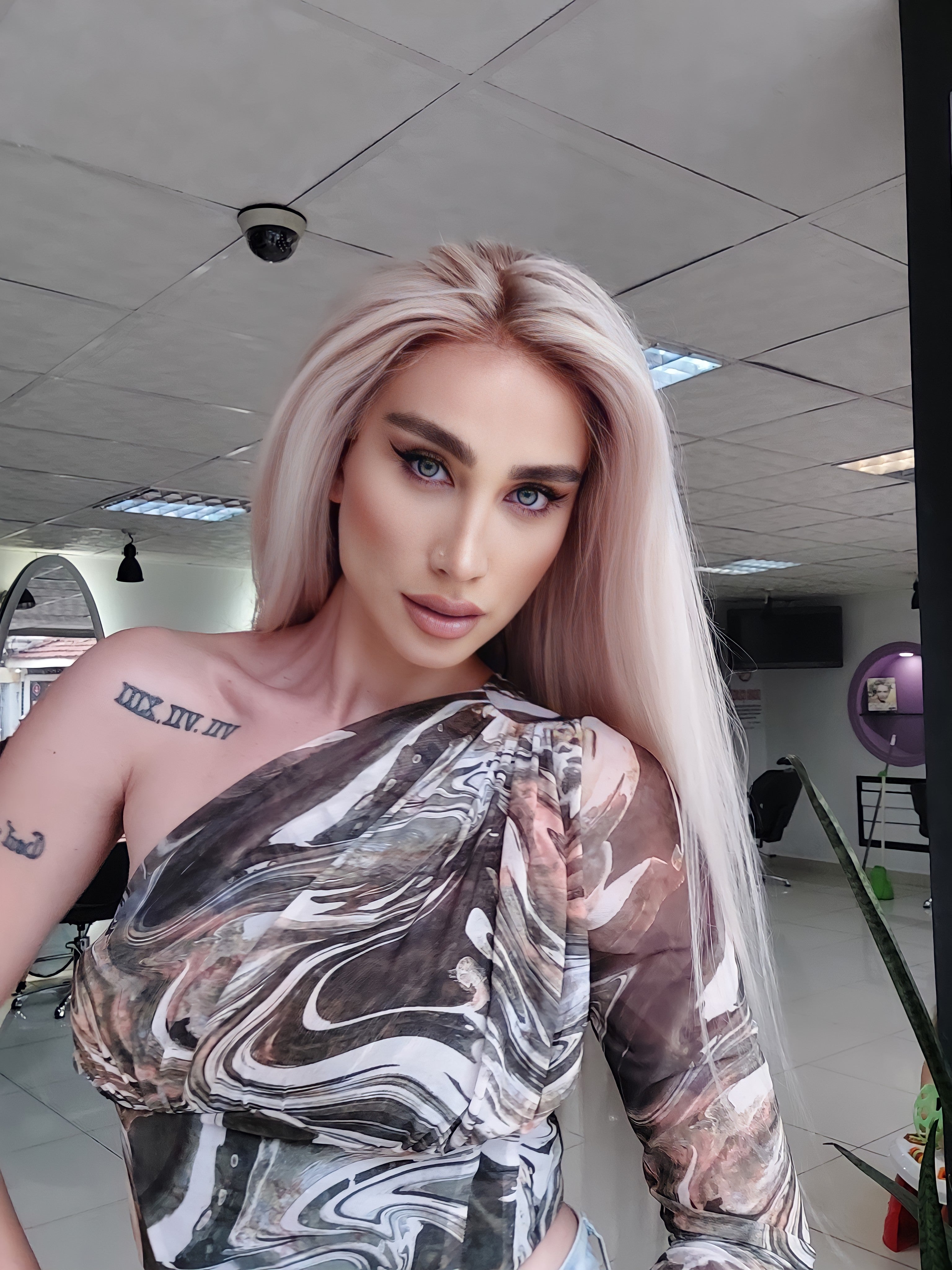 GLAM ROSE BUZ SARIŞIN DİP RÖFLELİ DANTEL PERUK ÜNİTESİ