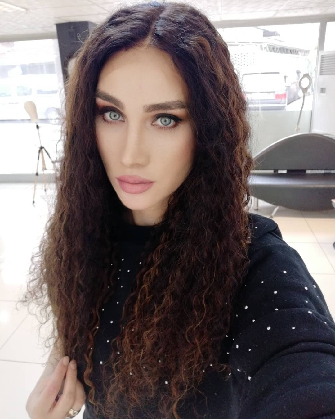 CARMEN KAHVERENGİ IŞILTILI KIVIRCIK DANTEL PERUK ÜNİTESİ