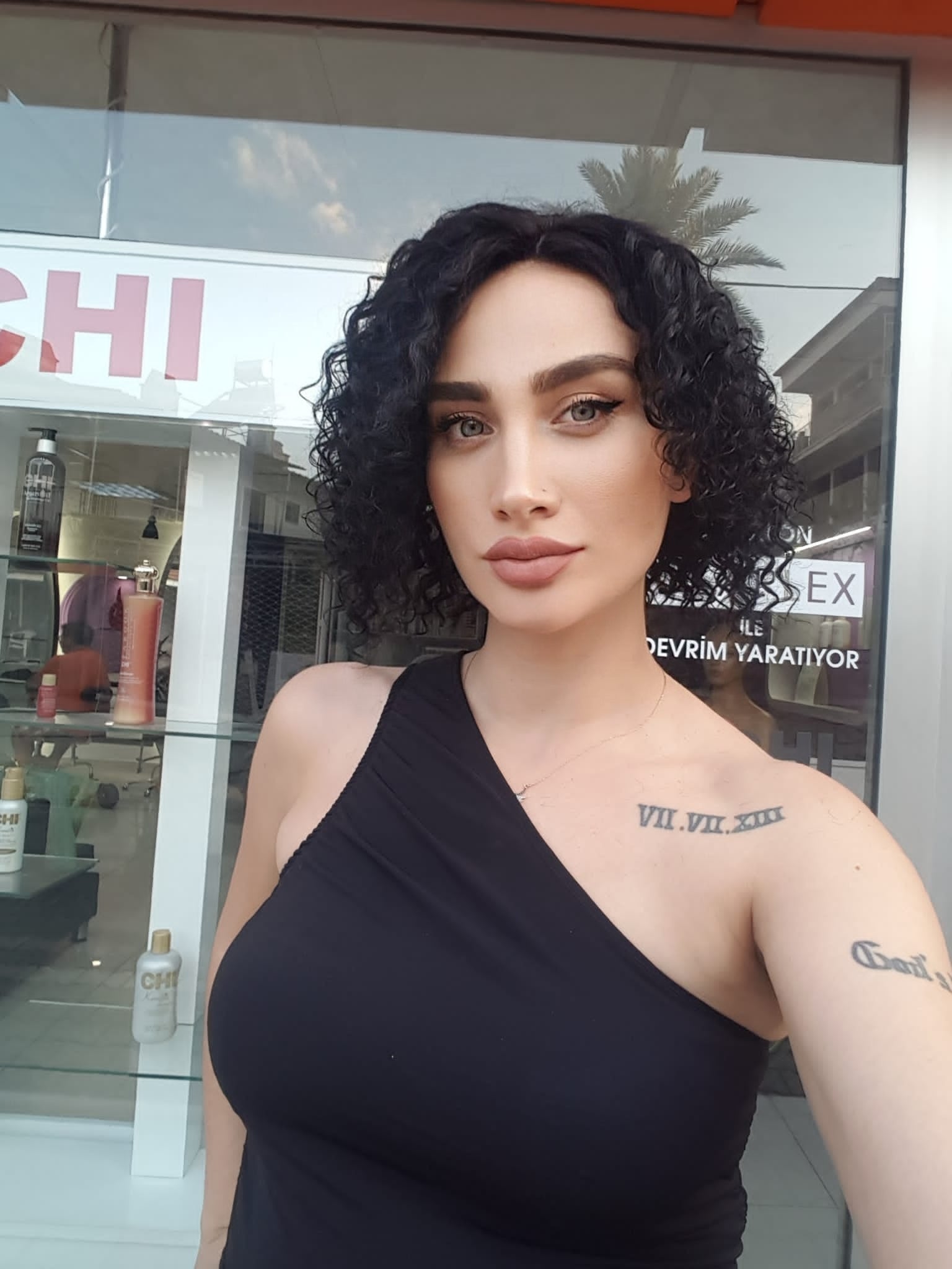 NINNA AFRO DALGALI BOB NATUREL RENK DANTEL PERUK ÜNİTESİ