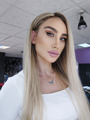 ANASTASIA BEBEK PLATİN SARIŞIN RÖFLELİ DANTEL PERUK ÜNİTESİ
