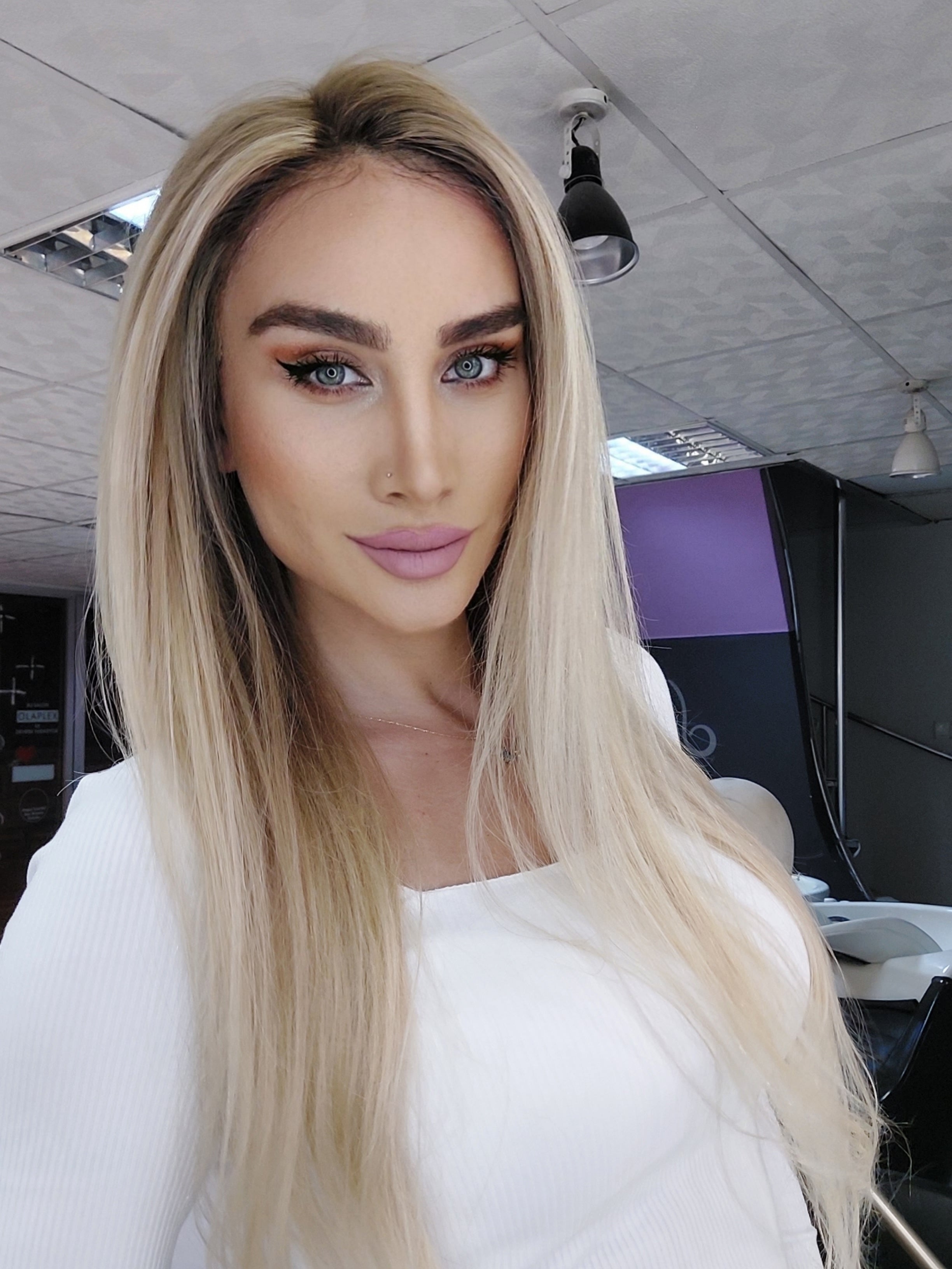 ANASTASIA BEBEK PLATİN SARIŞIN RÖFLELİ DANTEL PERUK ÜNİTESİ