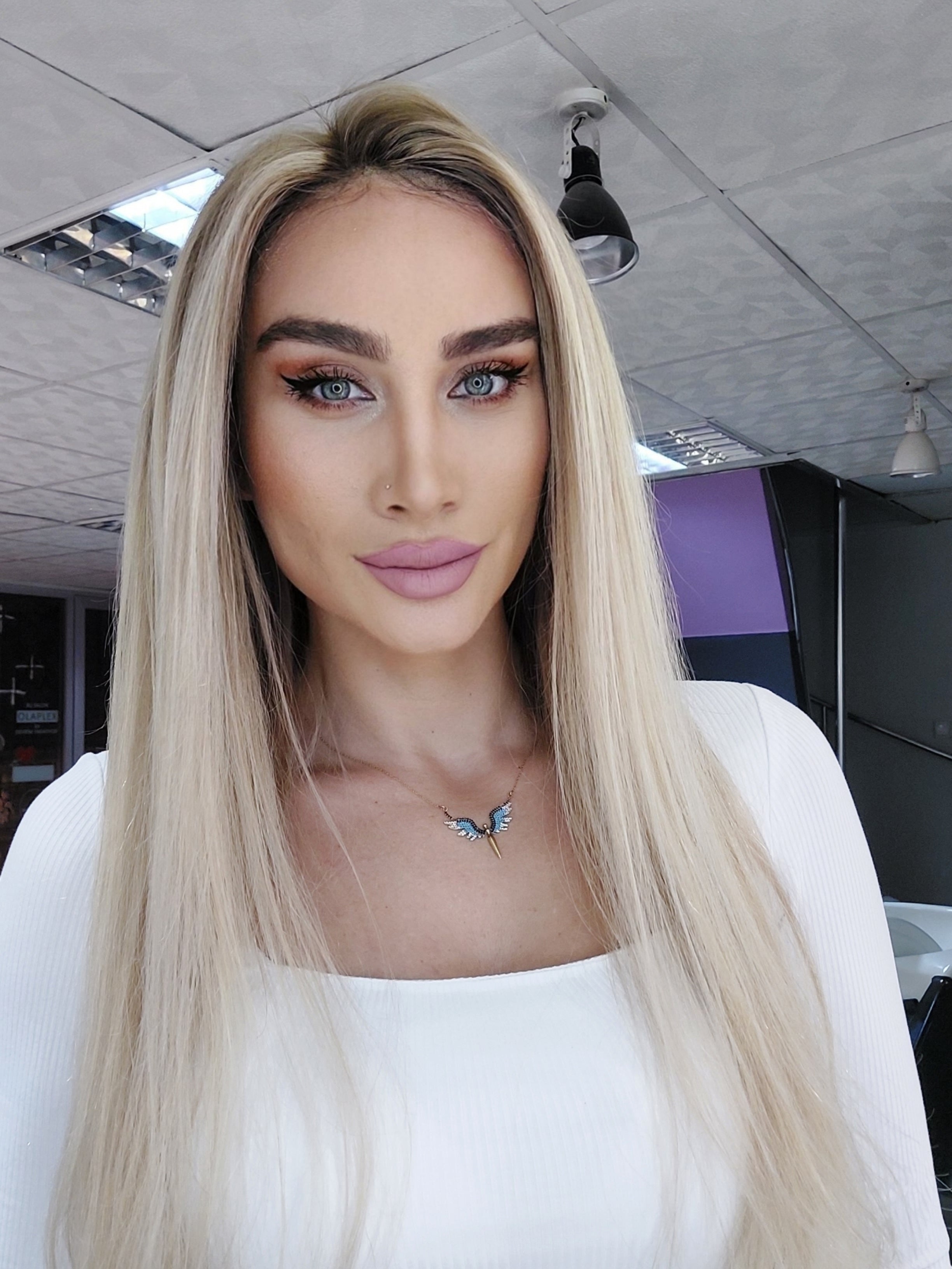 ANASTASIA BEBEK PLATİN SARIŞIN RÖFLELİ DANTEL PERUK ÜNİTESİ