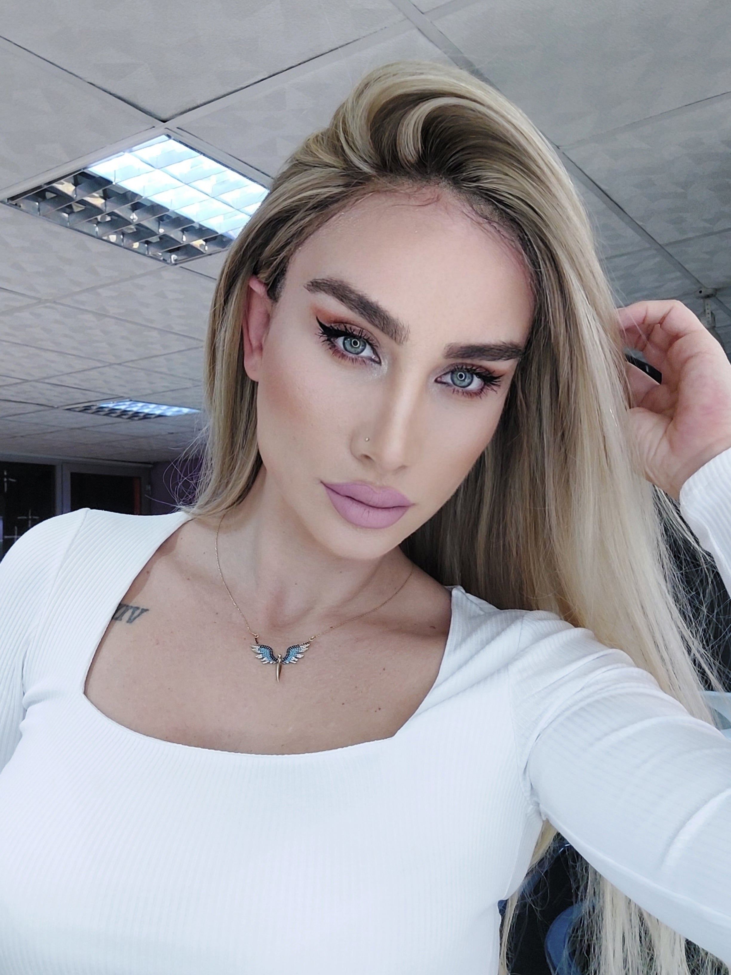 ANASTASIA BEBEK PLATİN SARIŞIN RÖFLELİ DANTEL PERUK ÜNİTESİ