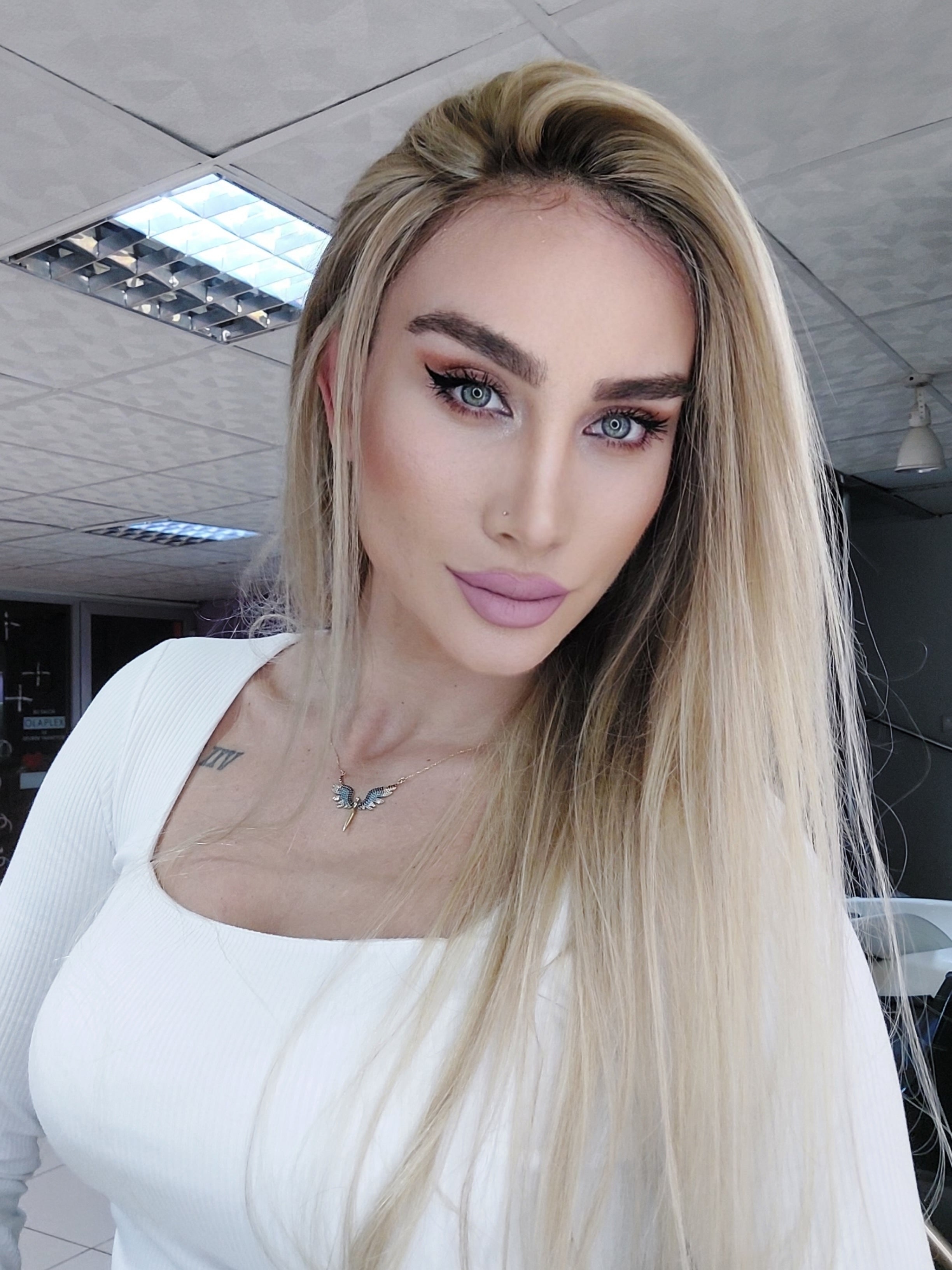 ANASTASIA BEBEK PLATİN SARIŞIN RÖFLELİ DANTEL PERUK ÜNİTESİ