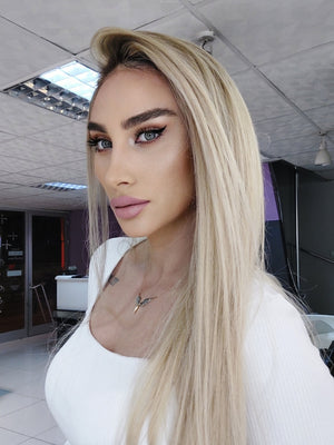 ANASTASIA BEBEK PLATİN SARIŞIN RÖFLELİ DANTEL PERUK ÜNİTESİ