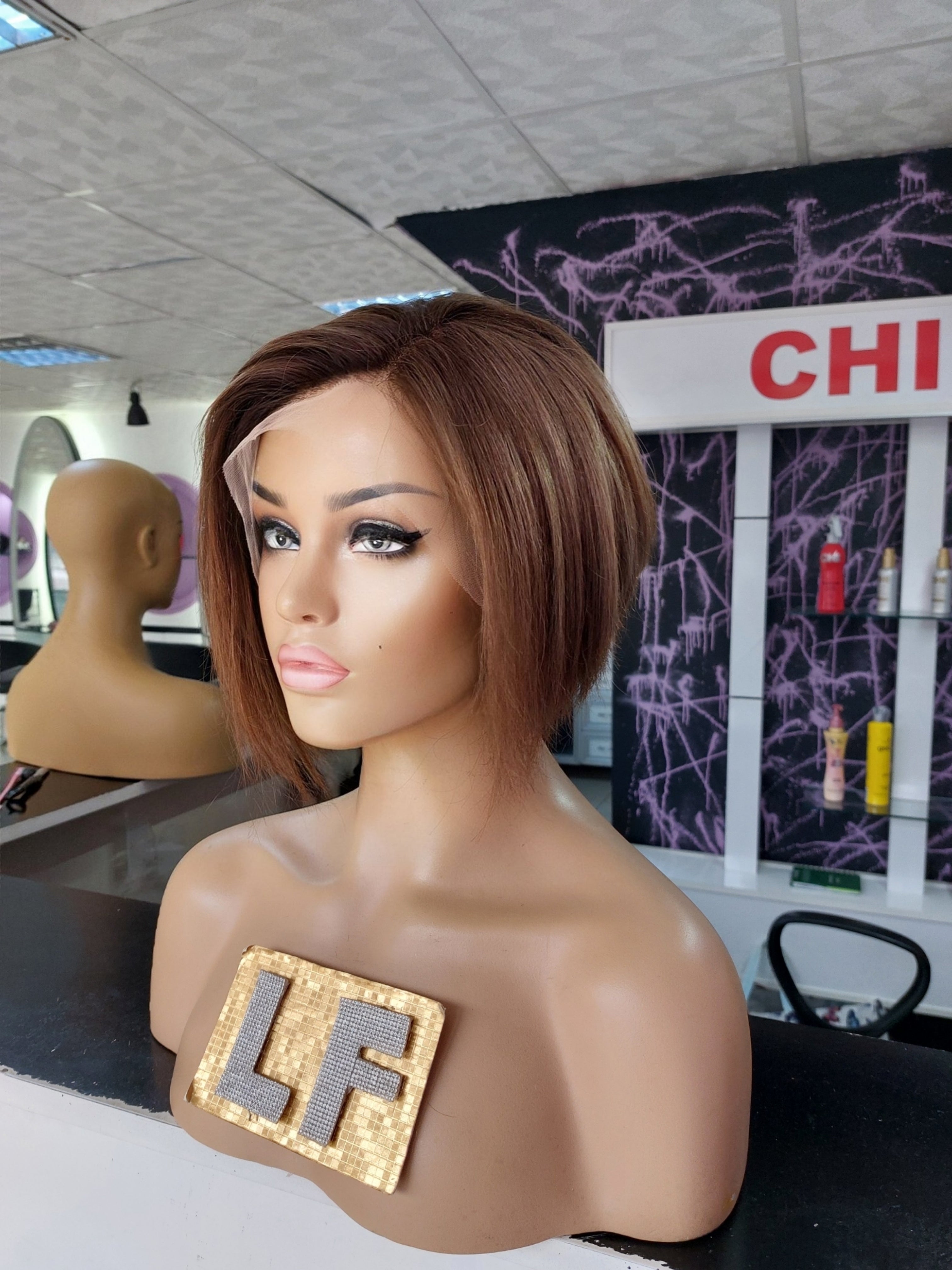 MONA PIXIE KESİM KAHVERENGİ IŞILTILI DANTEL PERUK ÜNİTESİ
