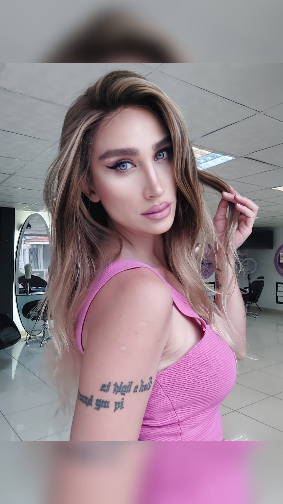 VICTORIA KUMRAL SARIŞIN OMBRELİ DANTEL PERUK ÜNİTESİ