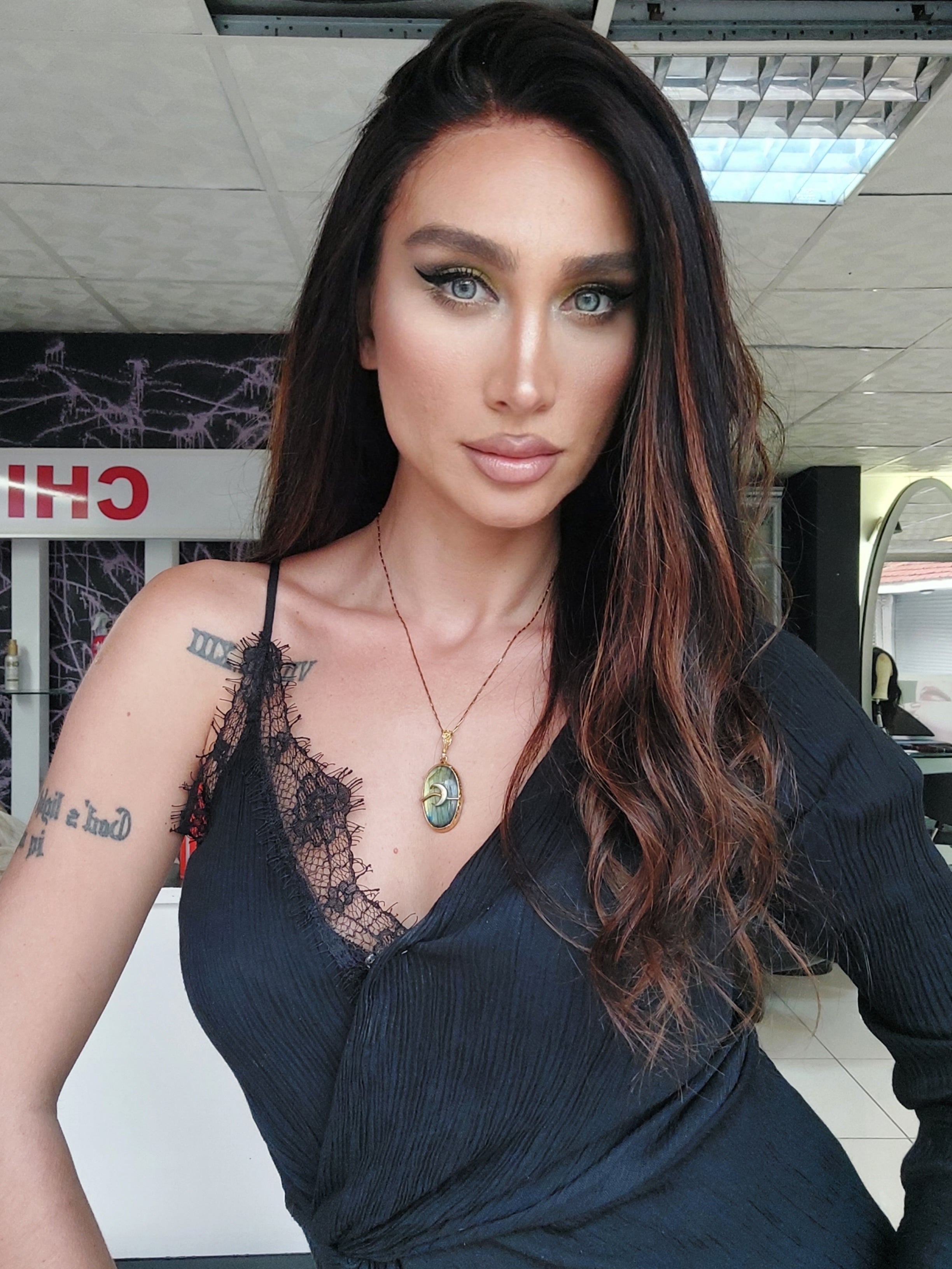 ARABELLA KOYU KAHVE DALGALI DOKULU IŞILTILI DANTEL PERUK ÜNİTESİ