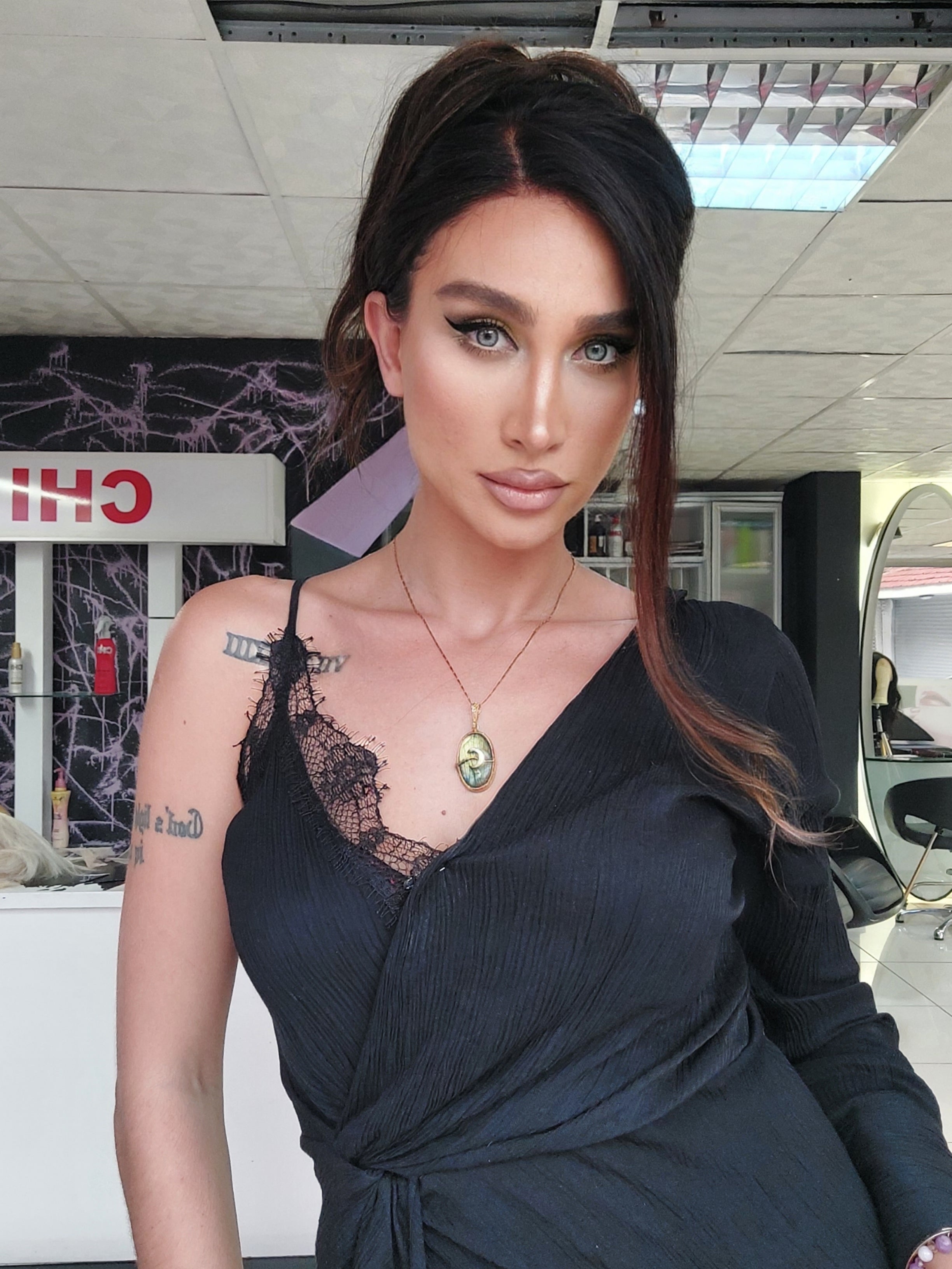 ARABELLA KOYU KAHVE DALGALI DOKULU IŞILTILI DANTEL PERUK ÜNİTESİ