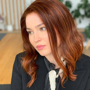 GINA BAKIR KIZIL IŞILTILI DANTEL PERUK ÜNİTESİ