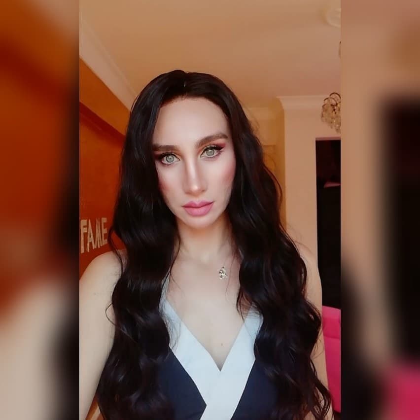 LUISA JET SİYAH İRİ DALGALI DANTEL PERUK ÜNİTESİ